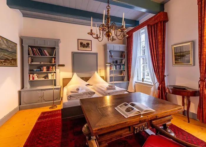 Herrenhaus Cirksena Apartmán *